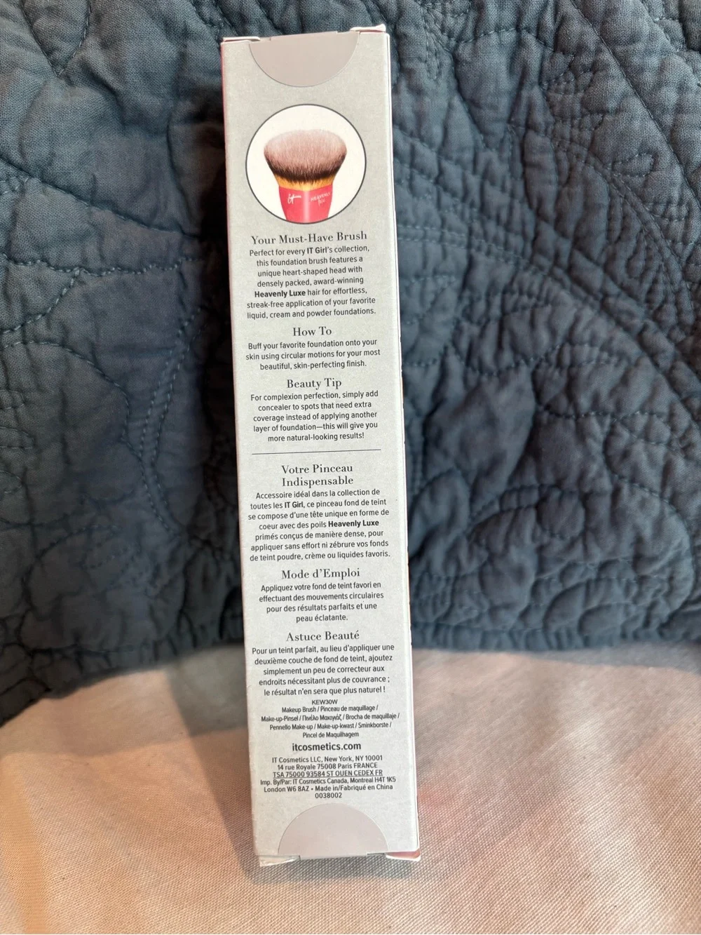 IT Cosmetics Heavenly Luxe Love Is the Foundation Brush Limited Edition NIB